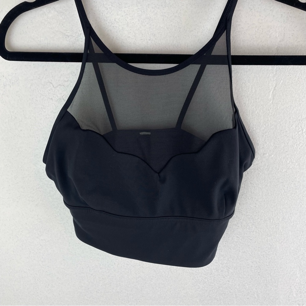 Black Mesh details sports bra